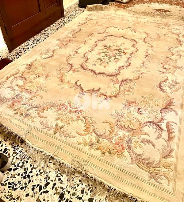carpet for sale سجادة مزخرفة 1