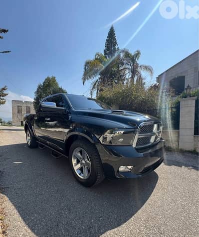 Dodge Ram 2011 Ram 1500 Sport 5.7L HEMI V8