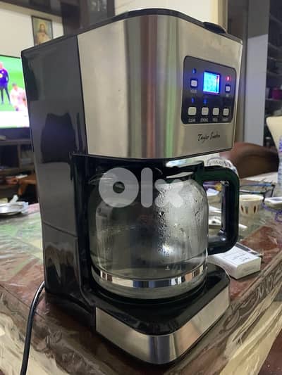 american coffee mashine by taylor swoden