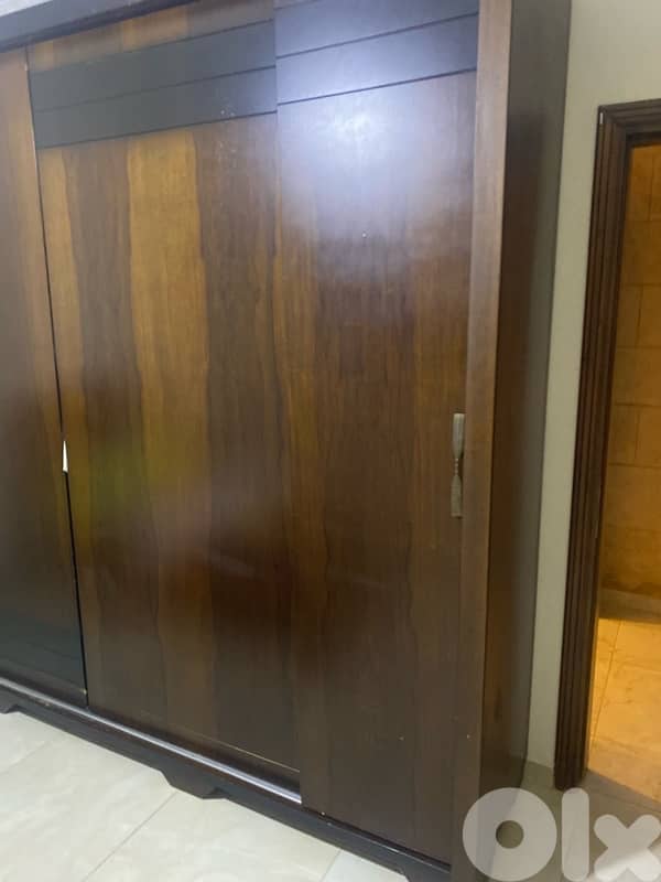 cabinet 1