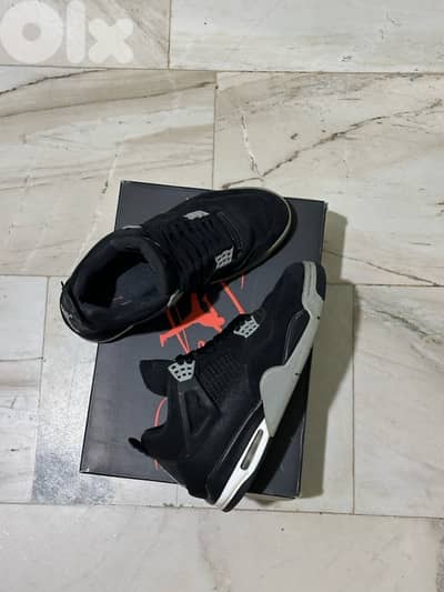 AIR JORDAN 4 BLACK CANVAS