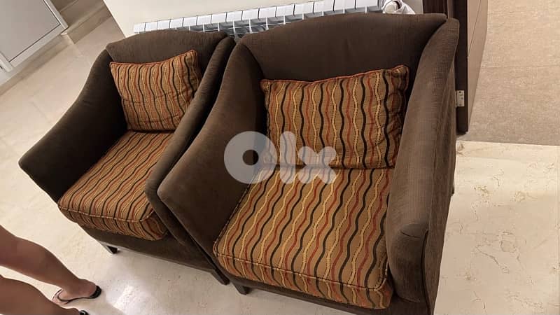4 seated sofa 1