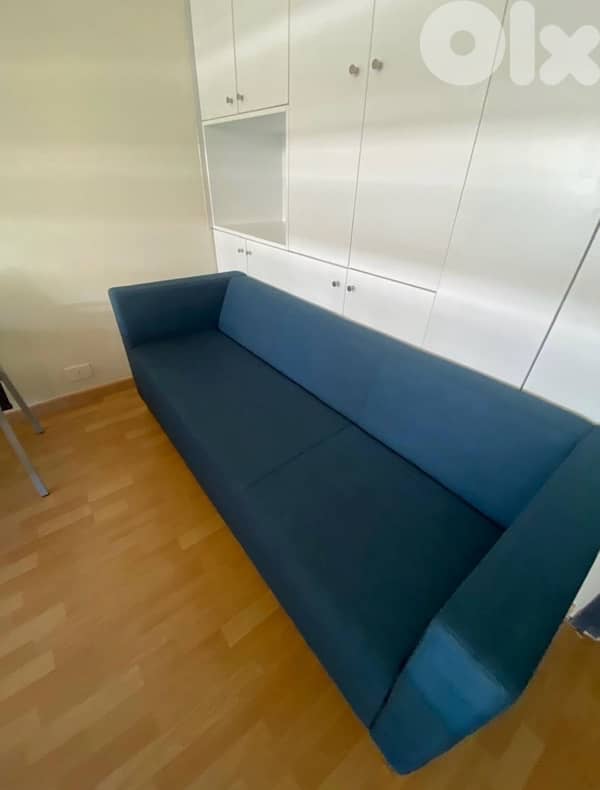 High-Quality Italian Office Furniture for Sale 1