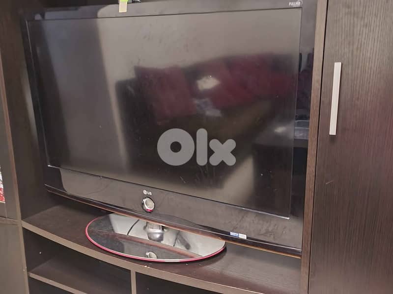 Lg 42 inch good condition 0