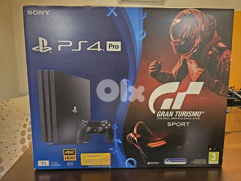 PlayStation 4 Pro (1TB) + 2 Controllers + Gran Turismo 0