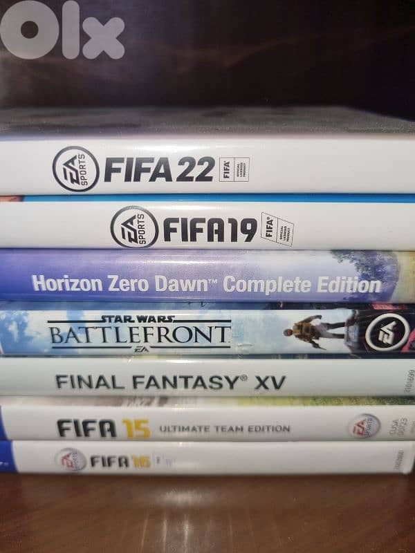 PlayStation 4 slim 2