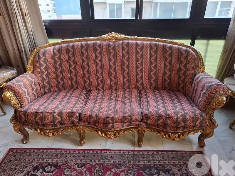 vintage real wood saloon 0