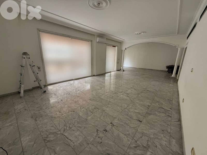 SPACIOUS APARTMENT IN VERDUN PRIME (250SQ) 3 BEDROOMS , (BTR-483) 0