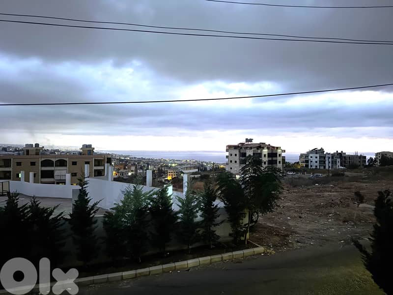 شقة للبيع في برجا الشوف إطلالة بحرية 0