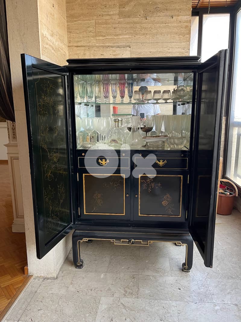 BAR - Vintage Chinoiserie Cabinet 1