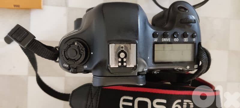 Canon 6D 20.2 MP DSLR camera body 2