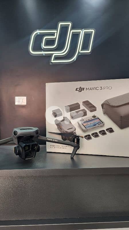 DJI Mavic 3 Pro Combo 0