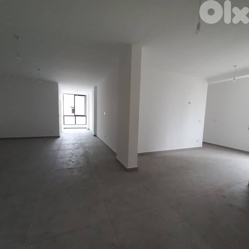Office in commercial street in Zalka for rent مكتب للإيجار على الشارع 0