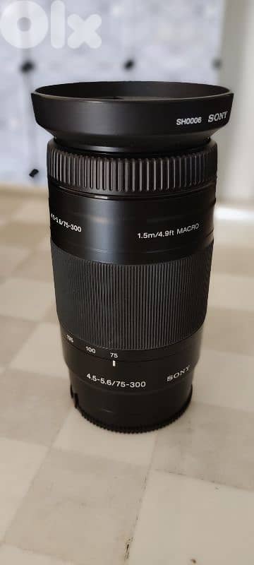 Sony 75-300mm f/4.5-5.6 A-mount telephoto zoom lens