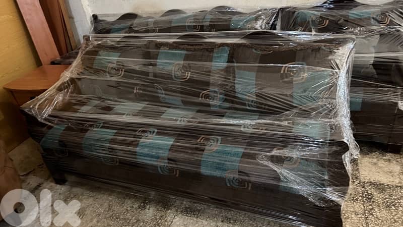 طقم صندوق 3 قطع شبه جديد 145$ 1