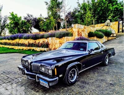 Pontiac Grand Prix 1977 T-Top