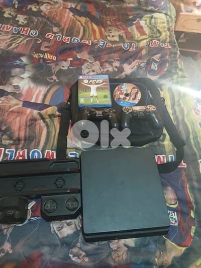 ps4 slim 2 controllers + gta 5 &fc 25