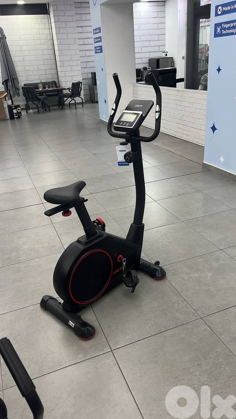 NEW FITNESS LINE Exercise Bike 125 Kg User Weight 0