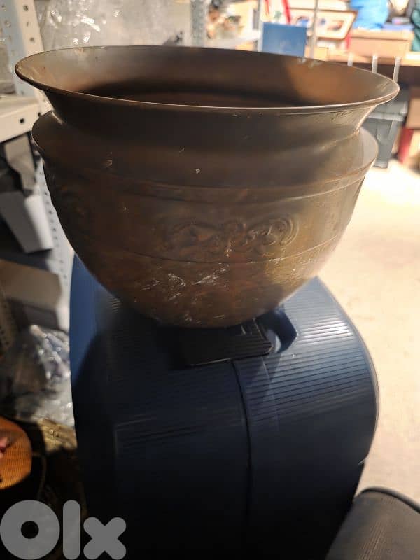 different types of pots copper and ceramic 2