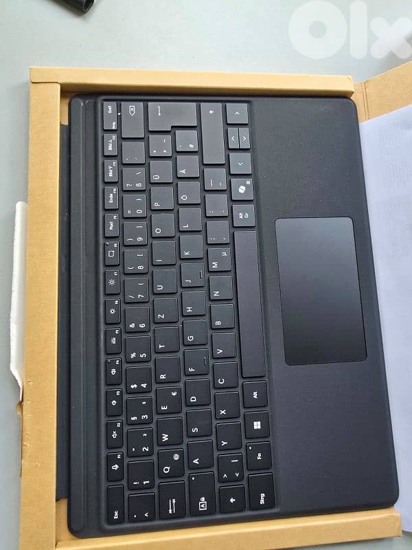 new Microsoft surface laptop for sale with attachable keyboard 1