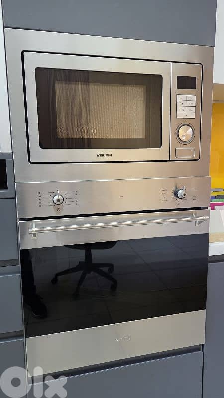 Oven and Microwave for sale 0
