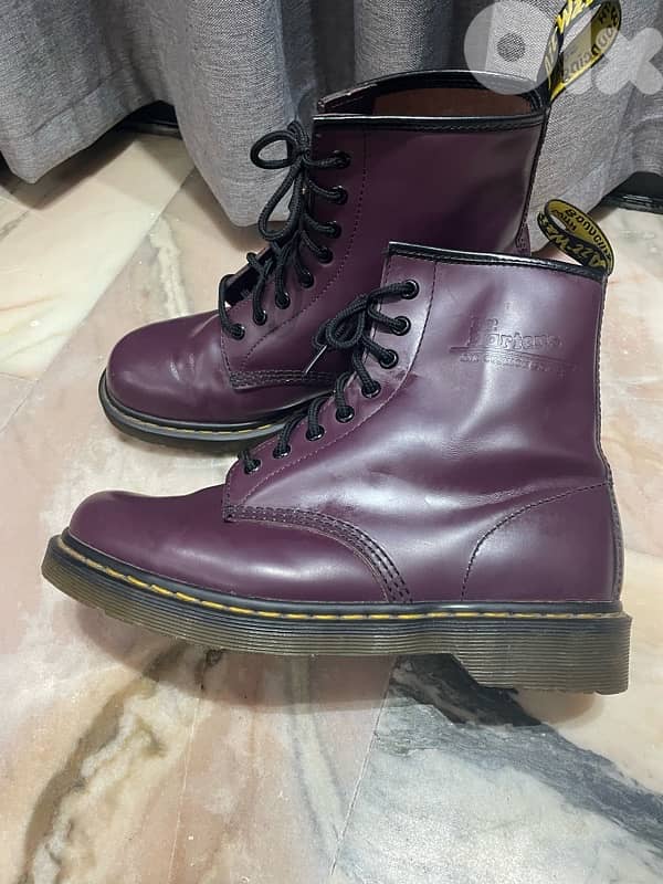 Dr. Martens 4