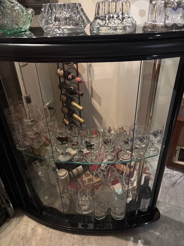 Sturdy Glass Bottle Bar 5