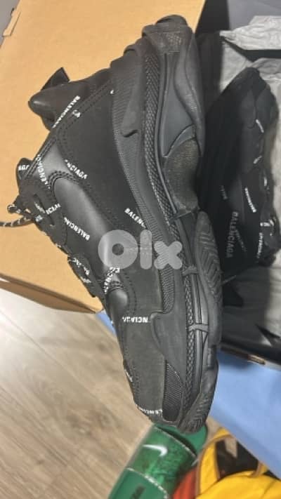 Balenciaga Triple s all logo print Authentic size 42