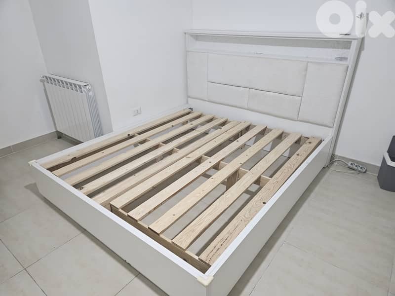 King size bed for sale 1