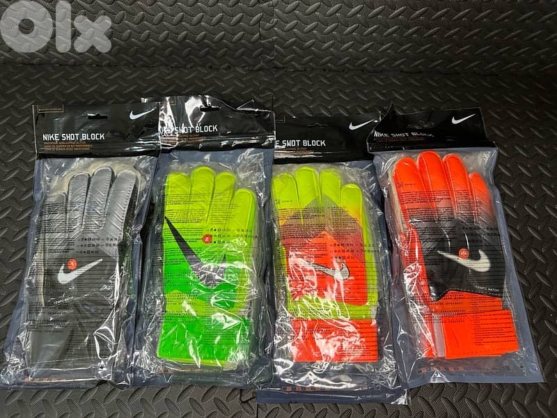 nike shot block goal keeping gloves 3