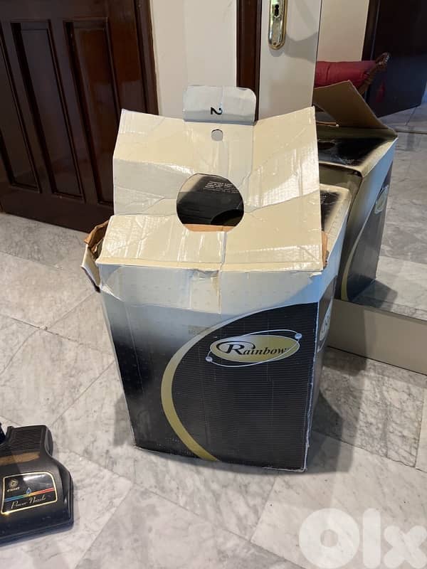 Electrolux vacuum and shampoo machine 1