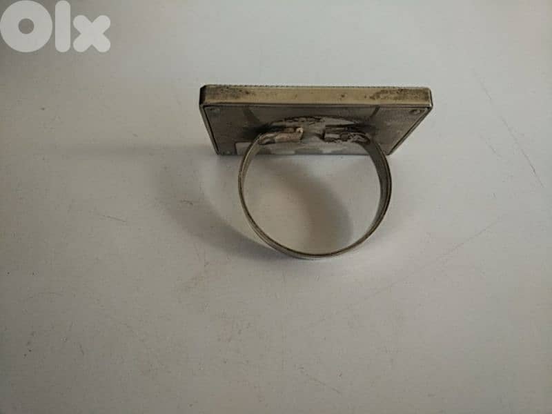 Very small frame - Not Negotiable 1