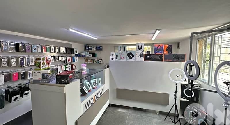 mobile shop decor&accessories - ديكور واكسسوارات لمحل هواتف 0