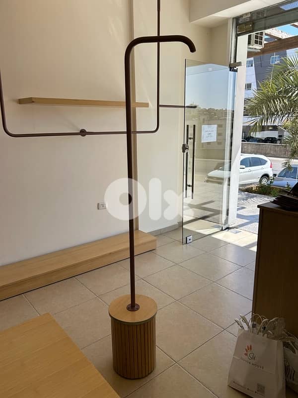 Decor for clothing store , ديكور محل ألبسة 1