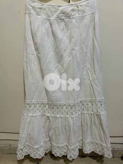 dantel white skirt | تنورة دانتيل بيضاء