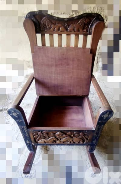 كرسي هزاز(rocking chair)خشب مسيف  موغونو، قطعة قديمة 62x58cm