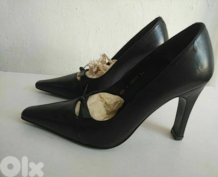 Guy Laroche shoes (knot) - Not Negotiable 2