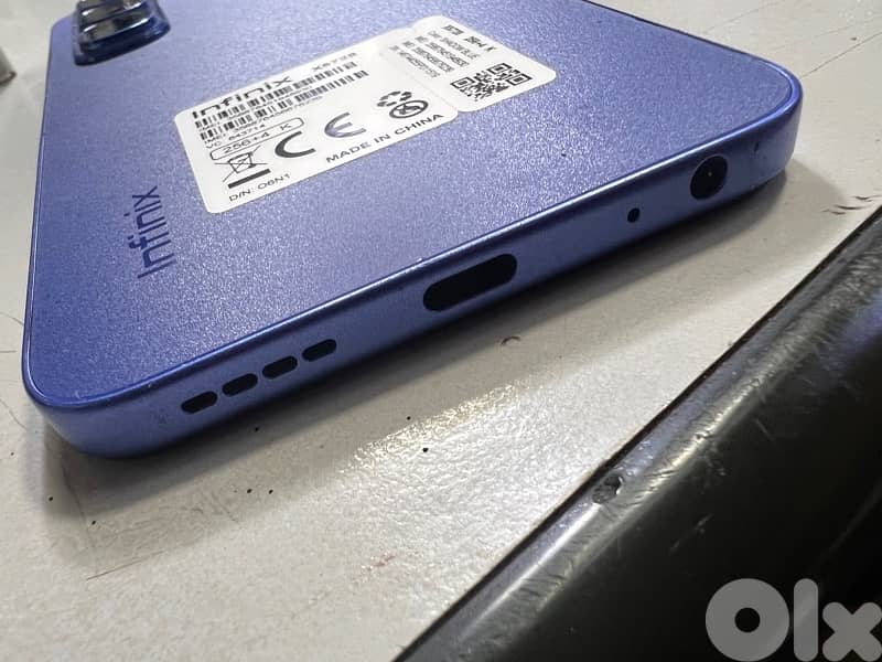 inifinix hot 60 I 256. used like new 2