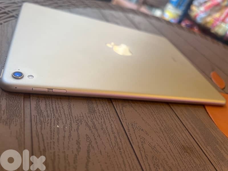 ipad pro first gen 9.7 3