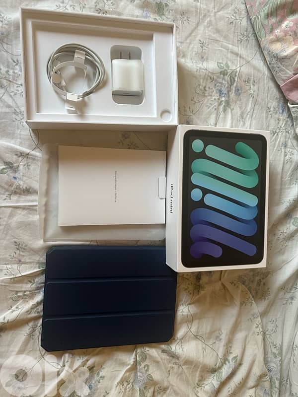Ipad mini 6 - Space Gray - 64 gb - immaculate condition 1