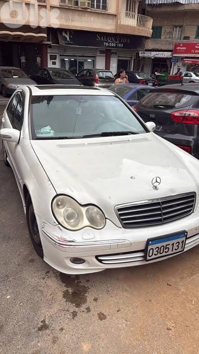 Mercedes-Benz C-Class 2005