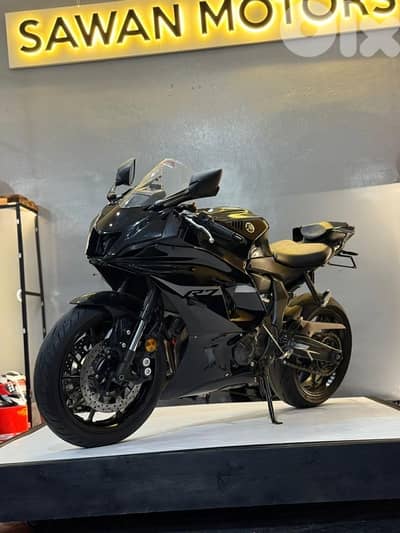 Yamaha R7