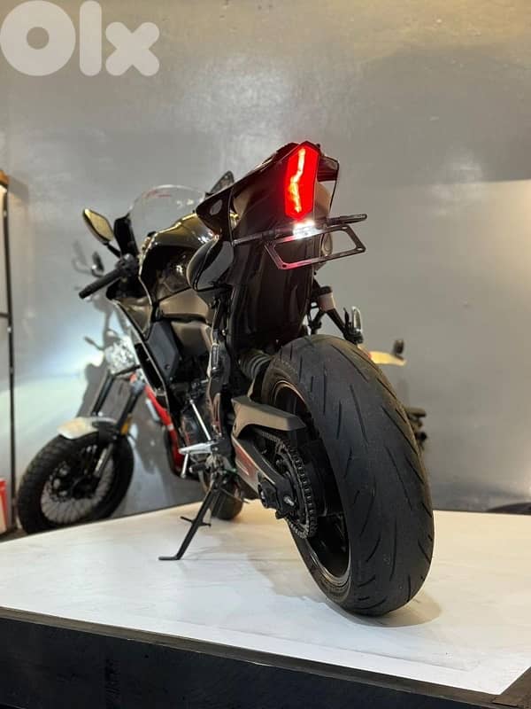 Yamaha R7 2