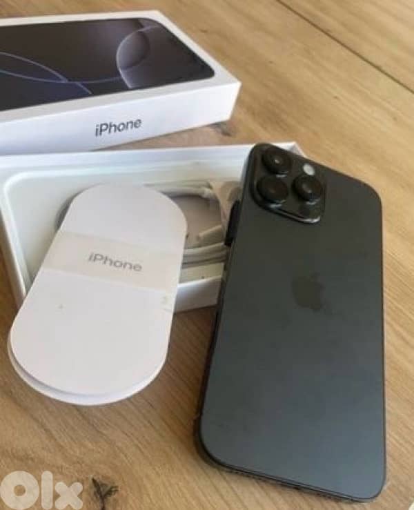 iPhone 16 Pro 256 GB Dual sim like new Battery 100% 1