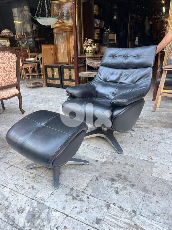 vintage leather chair sofa فوتاي جلد طبيعي اصلي ولا اروع خارقة النضافة 0