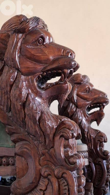 Antique Royal Throne Chair  Hand-carved solid wood for sale 6