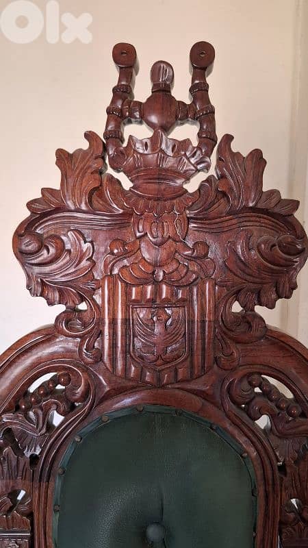 Antique Royal Throne Chair  Hand-carved solid wood for sale 7
