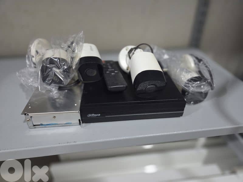 Dahua DVR 8 Channels + 5 Cameras + Power Supply 0