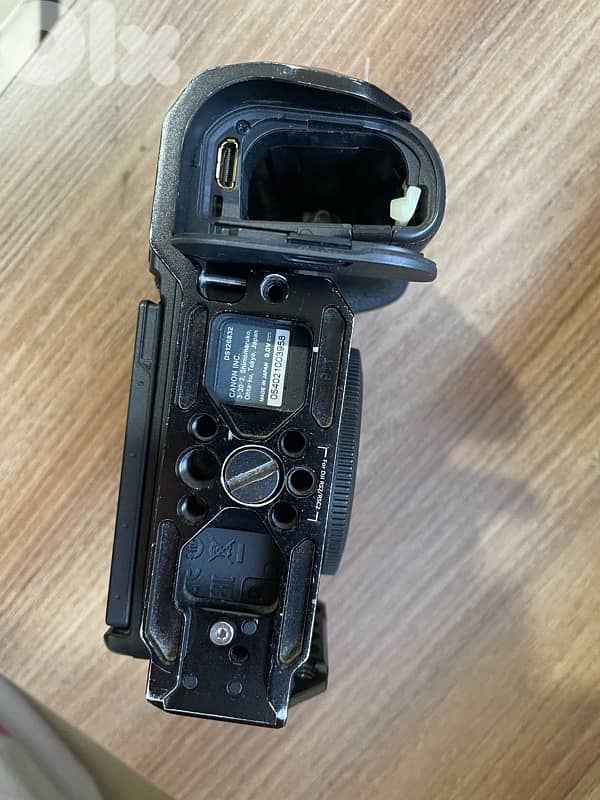 canon r6 very good condition 8