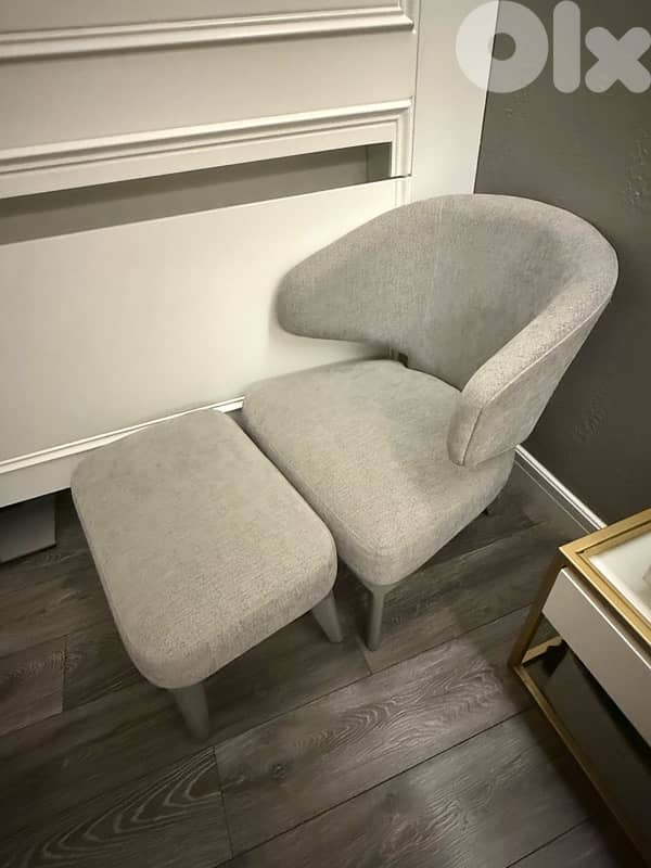 Armchair & Ottoman 2
